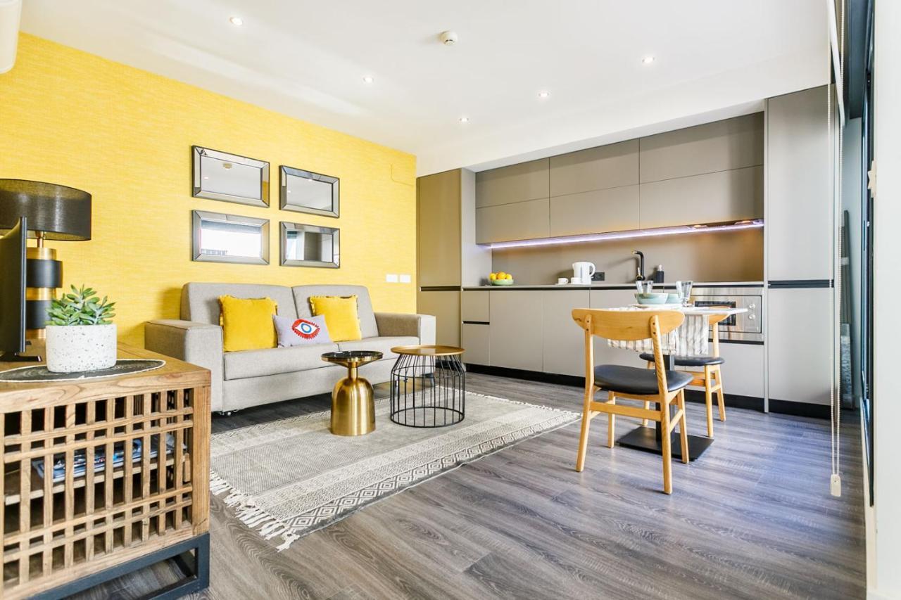 Precioso Atico De Diseno, Gran Terraza De 35 M2 Y De 16 M2 Y Garaje En Pleno Centro Apartment Sevilla