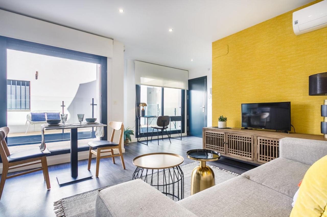 Apartament Precioso Atico De Diseno, Gran Terraza De 35 M2 Y De 16 M2 Y Garaje En Pleno Centro