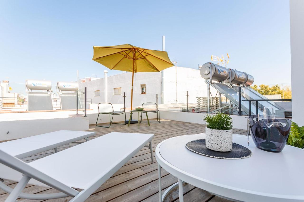 Apartament Precioso Atico De Diseno, Gran Terraza De 35 M2 Y De 16 M2 Y Garaje En Pleno Centro Sevilla